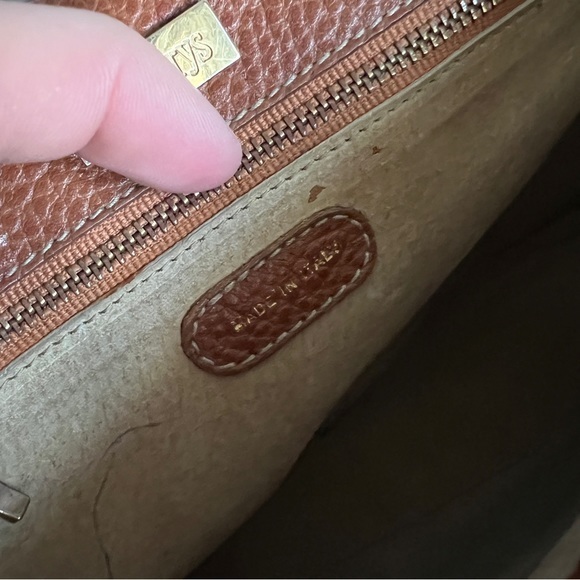 Burberry Vintage Leather Flap Crossbody Bag - Picture 8 of 13